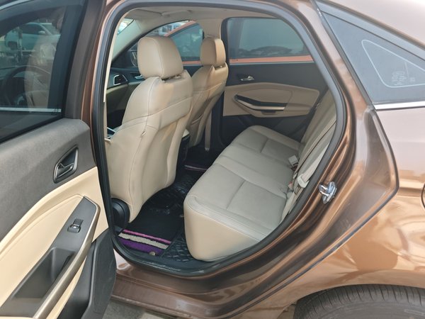 Ford Escort 2015, 92800 км, за 4959 USD - фото 20