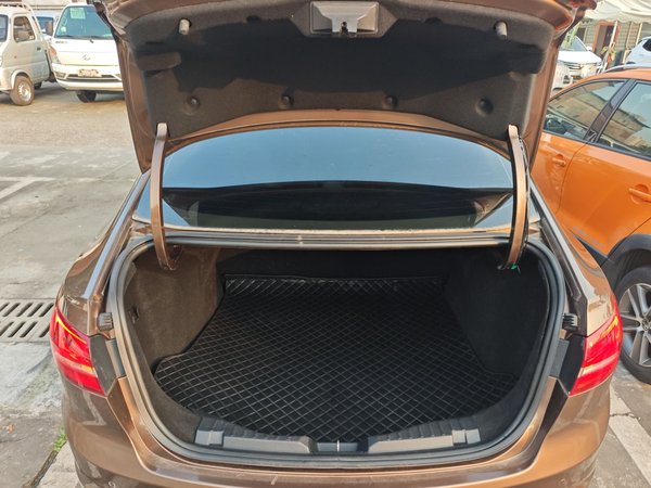 Ford Escort 2015, 92800 км, за 4959 USD - фото 22