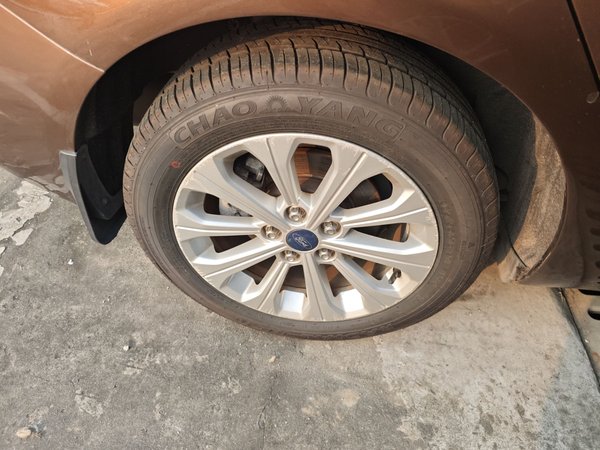 Ford Escort 2015, 92800 км, за 4959 USD - фото 10