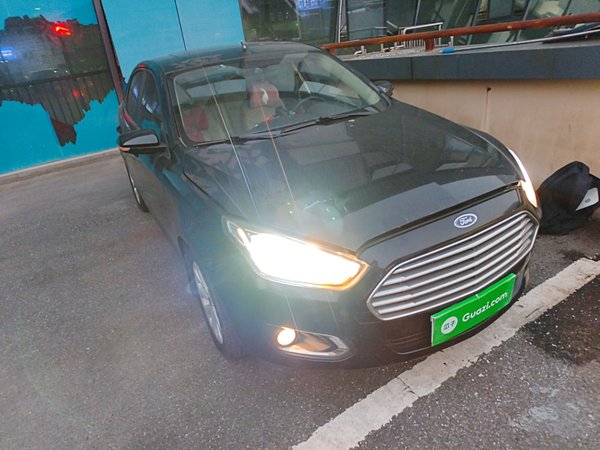 Ford Escort 2015 1.5L Automatic Fashion Model, 2015 года