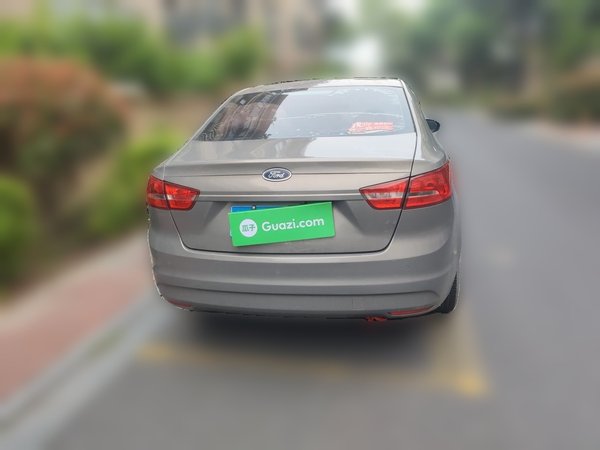 Ford Escort 2015, 96700 км, за 3247 USD