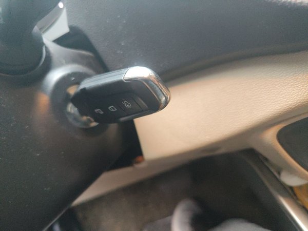 Ford Escort 2015, 96700 км, за 3247 USD - фото 9