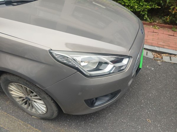 Ford Escort 2015, 96700 км, за 3247 USD - фото 7