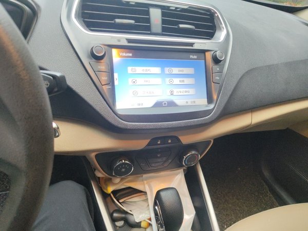 Ford Escort 2015, 96700 км, за 3247 USD - фото 14