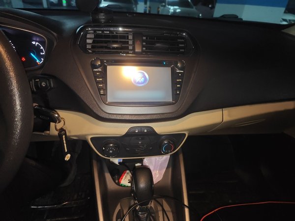 Ford Escort 2015, 74100 км, за 4822 USD - фото 12