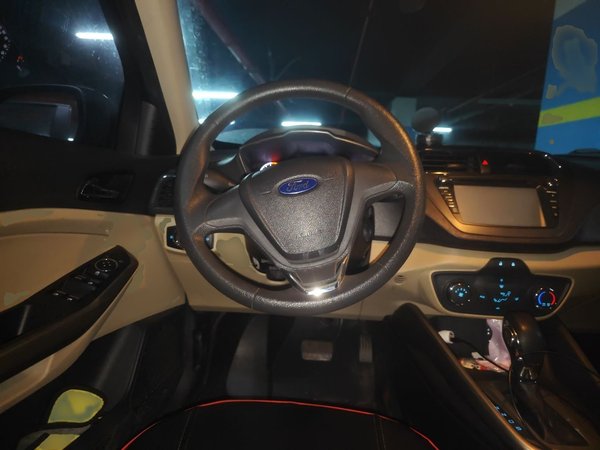 Ford Escort 2015, 74100 км, за 4822 USD - фото 9