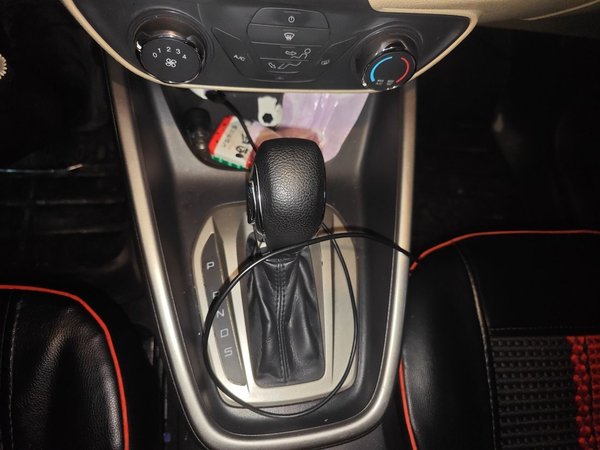 Ford Escort 2015, 74100 км, за 4822 USD - фото 13