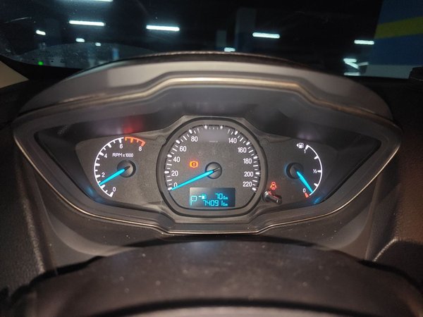 Ford Escort 2015, 74100 км, за 4822 USD - фото 10