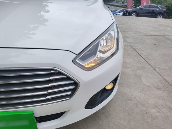 Ford Escort 2015 1.5L Automatic Comfort Model, 2015 года