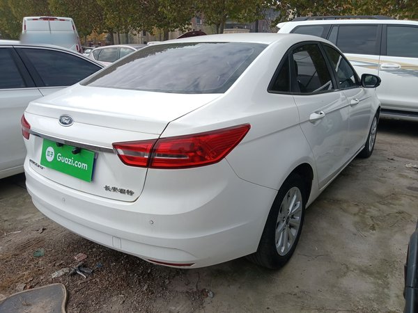 Ford Escort 2015, 110300 км, за 4801 USD - фото 6