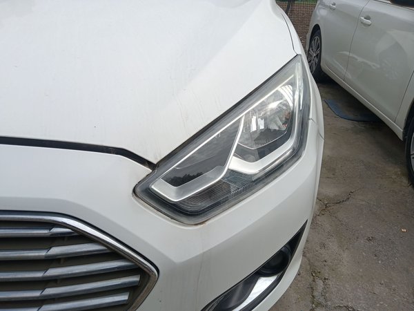 Ford Escort 2015, 110300 км, за 4801 USD - фото 9