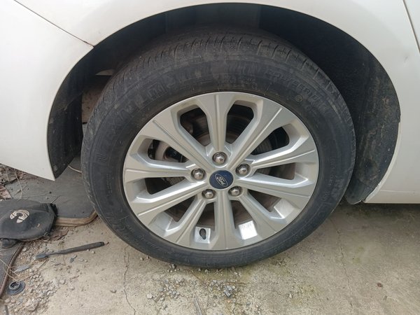 Ford Escort 2015, 110300 км, за 4801 USD - фото 10