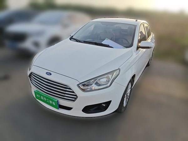 Ford Escort · 2015 год