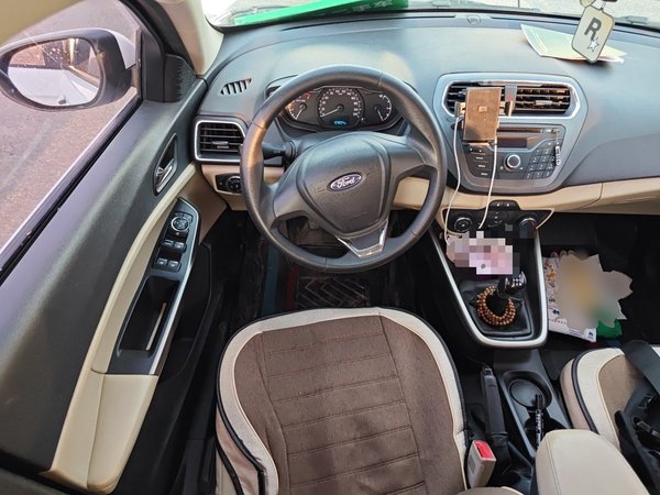 Ford Escort 2015, 123600 км, за 3020 USD - фото 11