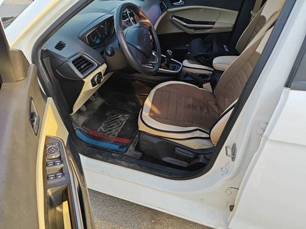 Ford Escort 2015, 123600 км, за 3020 USD - фото 17