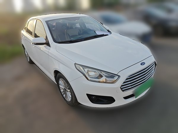 Ford Escort 2015, 123600 км, за 3020 USD