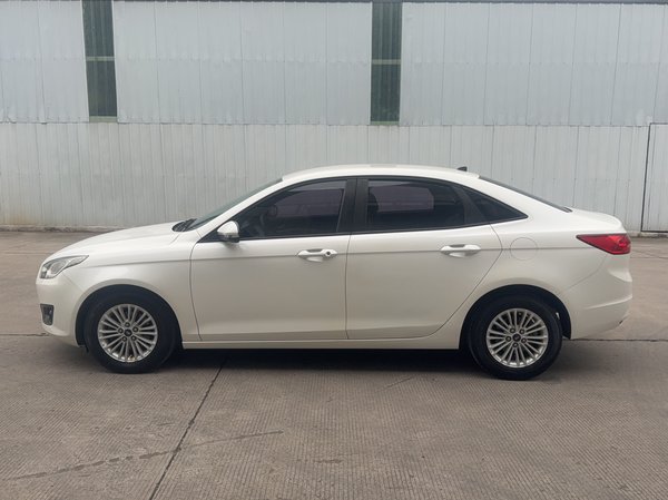 Ford Escort 2015, 126300 км, за 4517 USD - фото 9