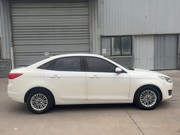 Ford Escort 2015, 126300 км, за 4517 USD
