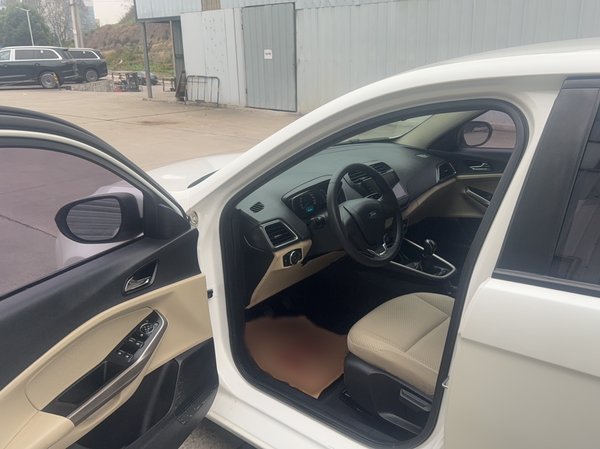 Ford Escort 2015, 126300 км, за 4517 USD - фото 22