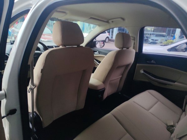 Ford Escort 2015, 126300 км, за 4517 USD - фото 18