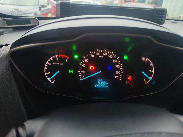 Ford Escort 2015, 126300 км, за 4517 USD - фото 13