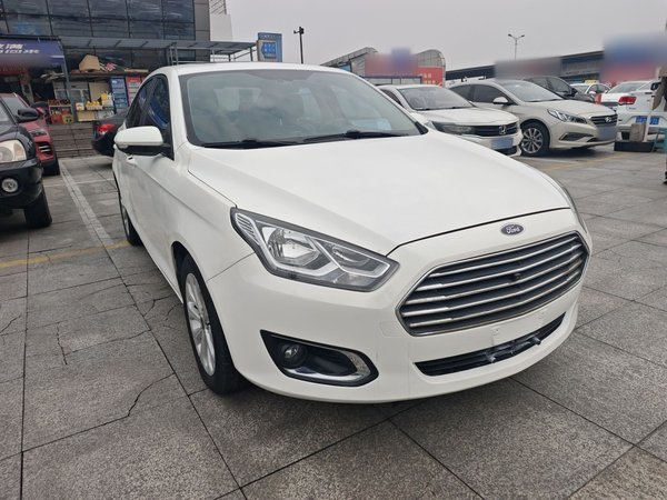 Ford Escort 2015 1.5L Automatic Fashion Model, 2015 года