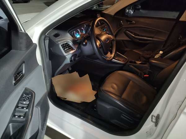 Ford Escort 2015, 148100 км, за 5626 USD - фото 21