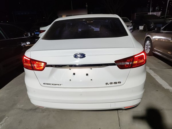 Ford Escort 2015, 148100 км, за 5626 USD - фото 6