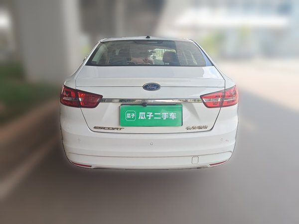 Ford Escort 2015, 148500 км, за 4880 USD