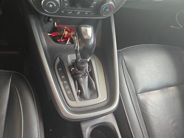 Ford Escort 2015, 148500 км, за 4880 USD - фото 13