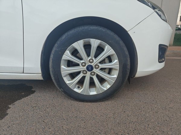 Ford Escort 2015, 148500 км, за 4880 USD - фото 8