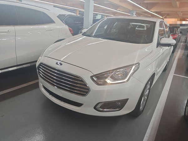 Ford Escort · 2015 год