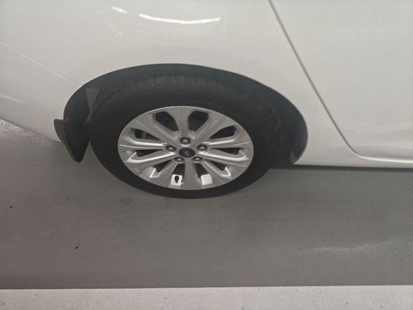 Ford Escort 2015, 159500 км, за 3962 USD - фото 10