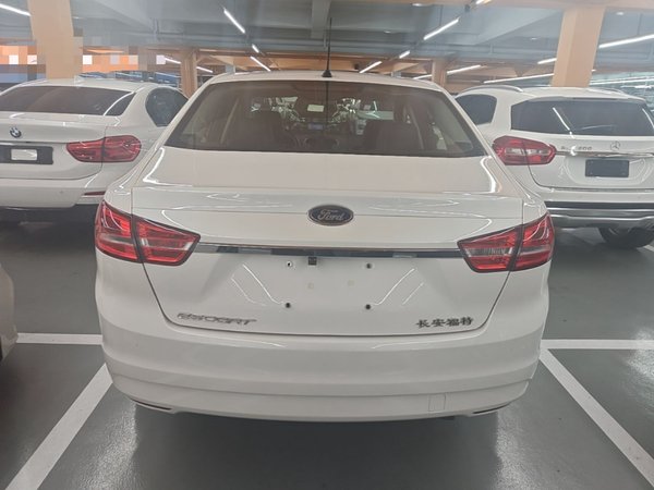 Ford Escort 2015, 159500 км, за 3962 USD