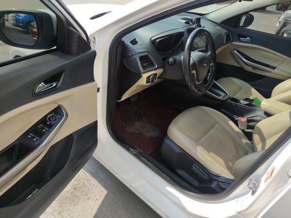 Ford Escort 2015, 185500 км, за 5235 USD - фото 21