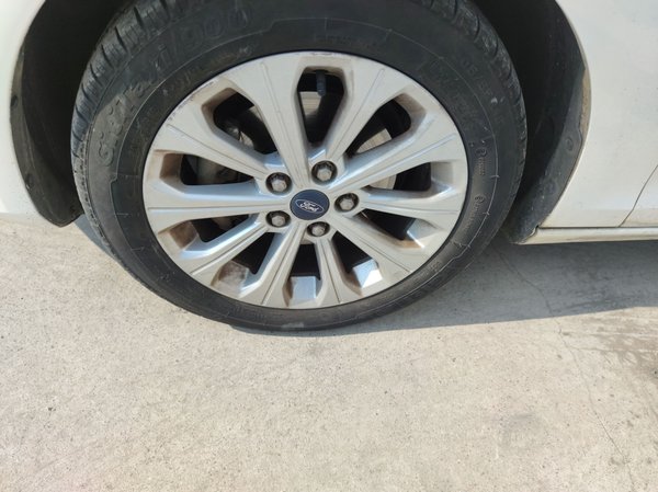 Ford Escort 2015, 185500 км, за 5235 USD - фото 9