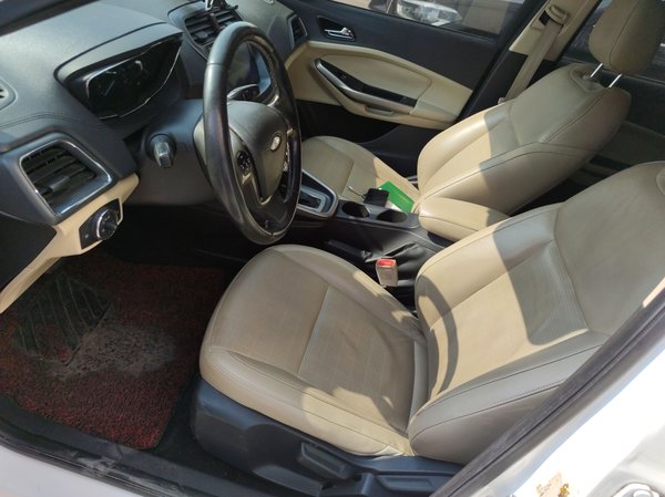 Ford Escort 2015, 185500 км, за 5235 USD - фото 16