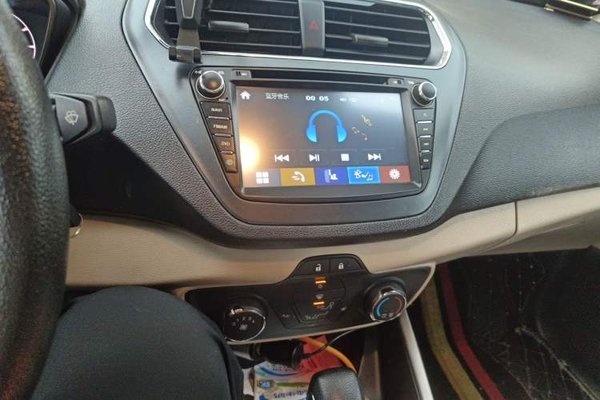 Ford Escort 2015, 71000 км, за 3300 USD - фото 13