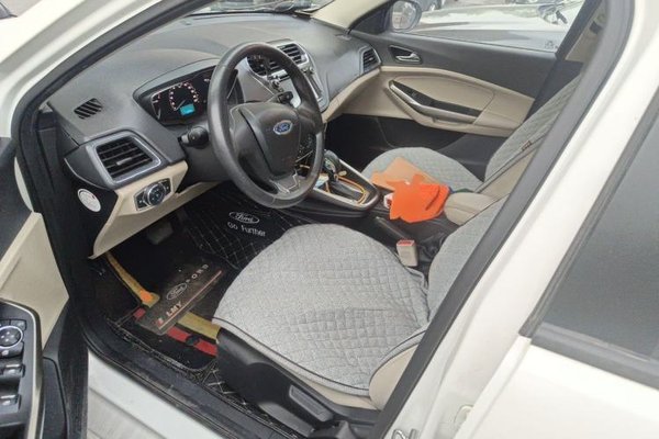 Ford Escort 2015, 71000 км, за 3300 USD - фото 15