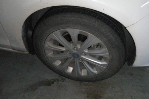 Ford Escort 2015, 74300 км, за 4378 USD