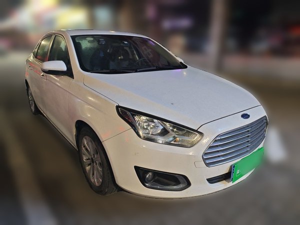 Ford Escort 2015, 88200 км, за 3778 USD
