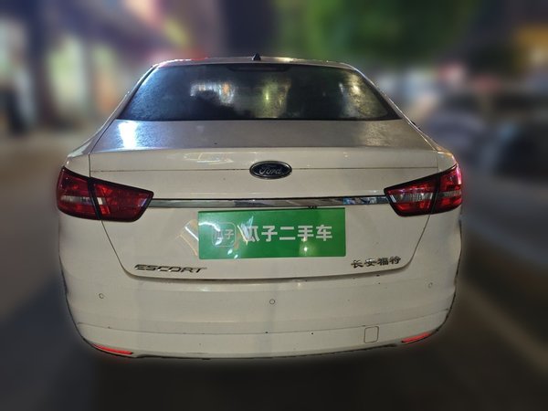 Ford Escort 2015, 88200 км, за 3778 USD