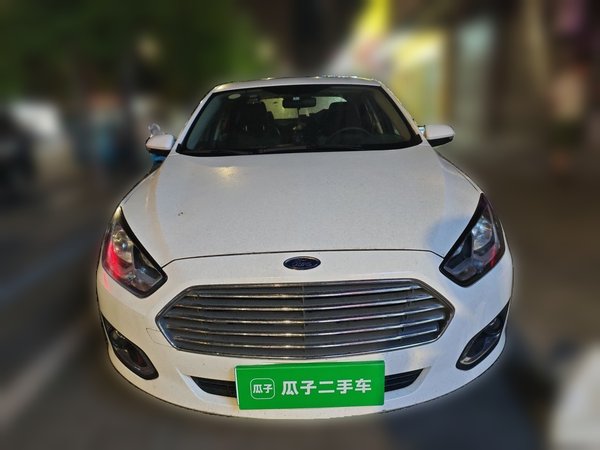 Ford Escort 2015, 88200 км, за 3778 USD