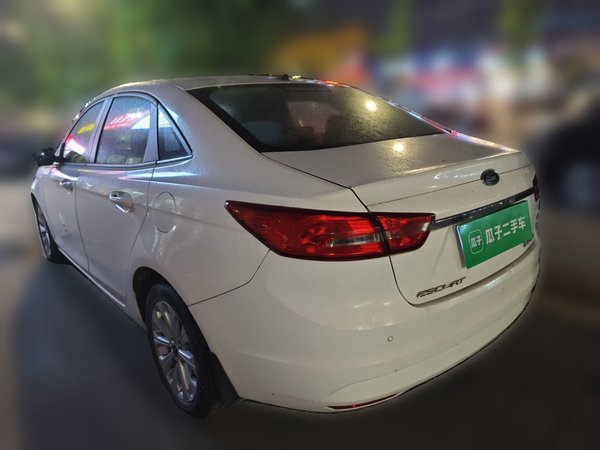 Ford Escort 2015, 88200 км, за 3778 USD