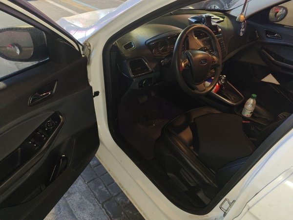 Ford Escort 2015, 88200 км, за 3778 USD - фото 17