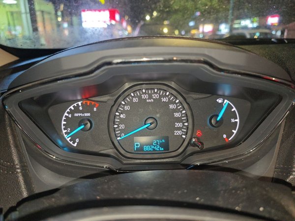 Ford Escort 2015, 88200 км, за 3778 USD - фото 12
