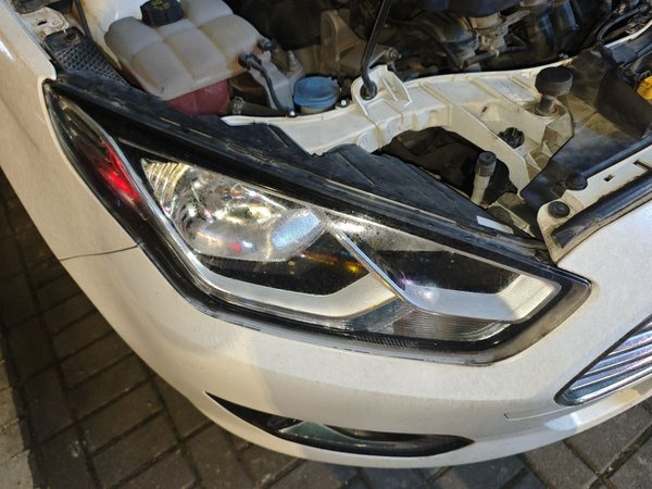 Ford Escort 2015, 88200 км, за 3778 USD - фото 7