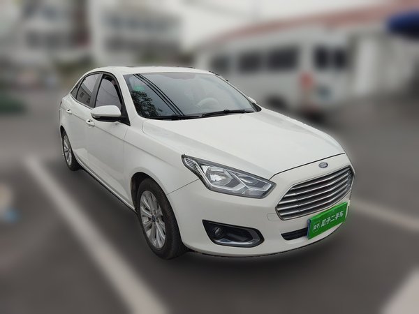 Ford Escort 2015, 89500 км, за 3822 USD