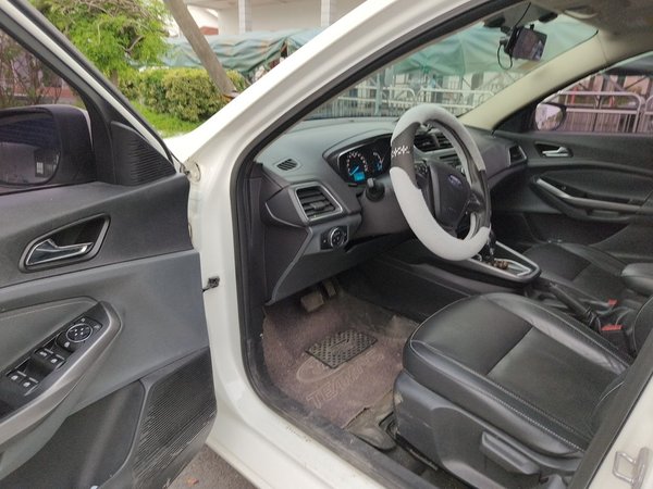 Ford Escort 2015, 89500 км, за 3822 USD - фото 17