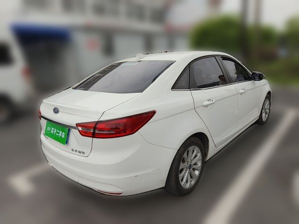Ford Escort 2015, 89500 км, за 3822 USD - фото 6